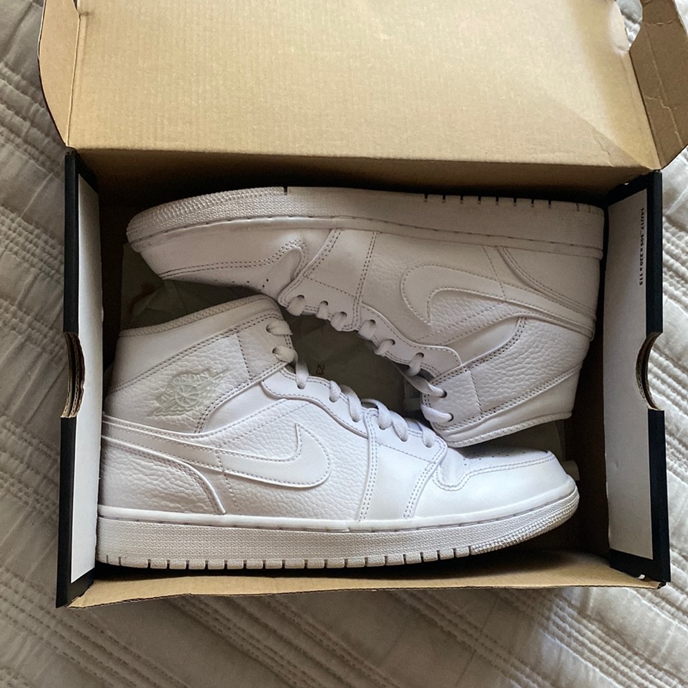 New white Air Jordan 1 Mid
